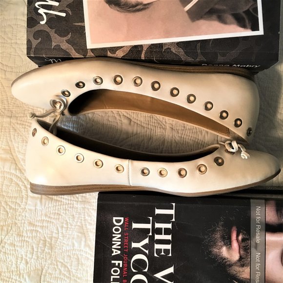 GH BASS Cream Ballet Flats with Grommets    Size 7 - Picture 9 of 11